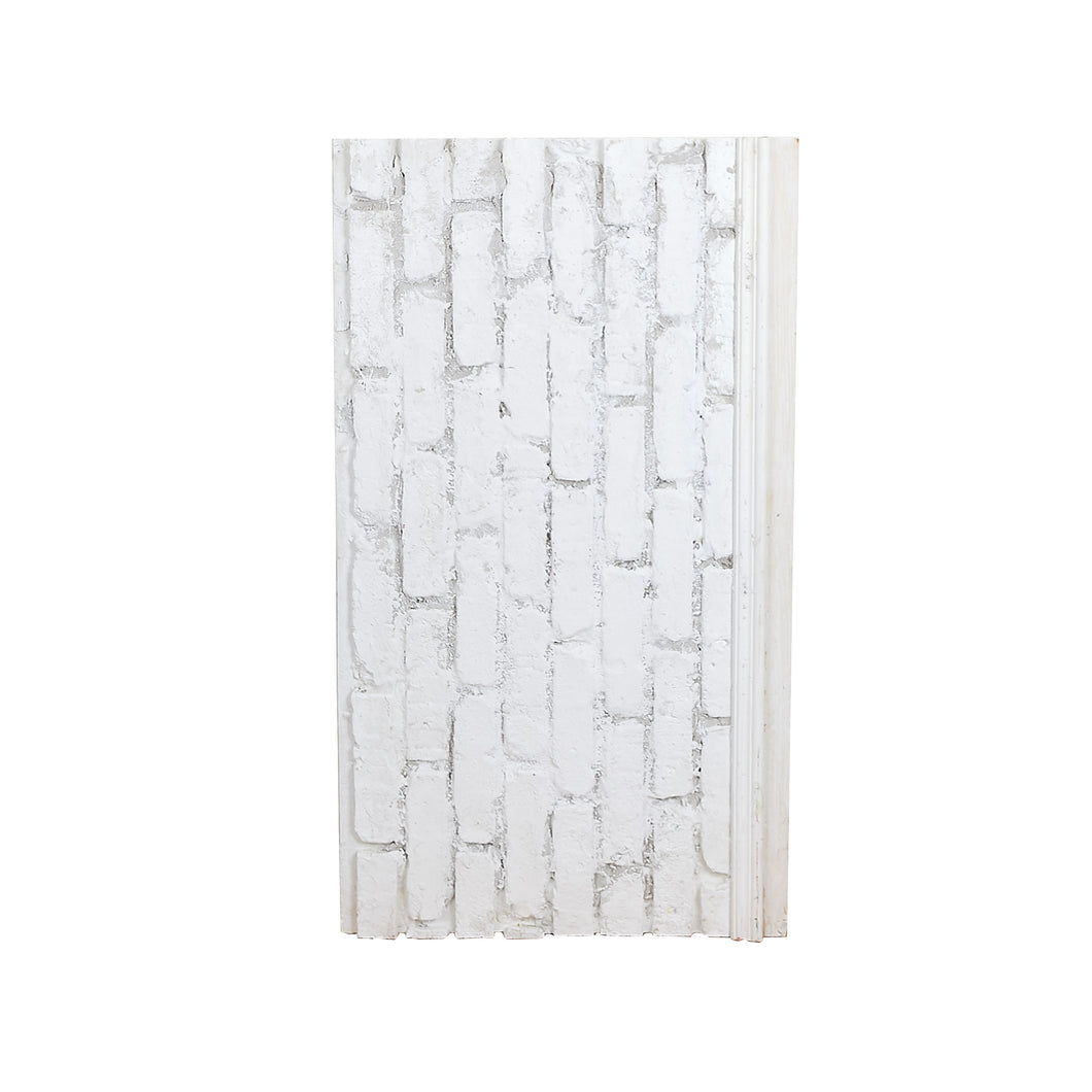 Sm White Brick Patterned Foam On Wood