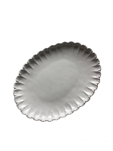 Medium white platter with grey tint