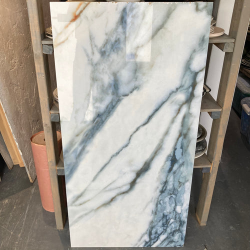 Md White Marbled Tile w/ Blue/Grey Veining