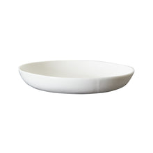 Md Shallow White Bowl With 1/3 Matte